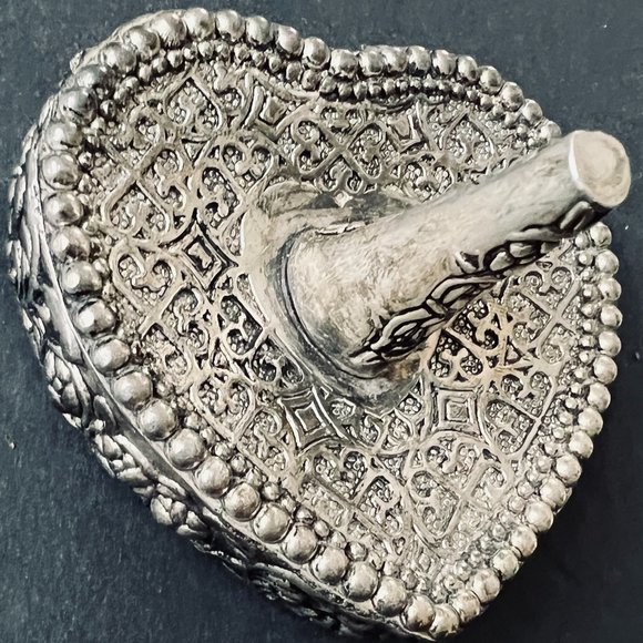 INTERNATIONAL SILVER COMPANY Vintage Heart Shaped Ring Holder EUC - Picture 1 of 8